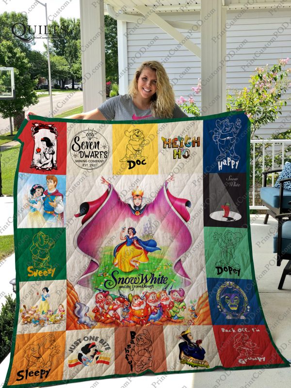 Snow White And The Seven Dwarfs T-shirt Quilt