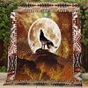 Wolf Howling At The Moon Quilt